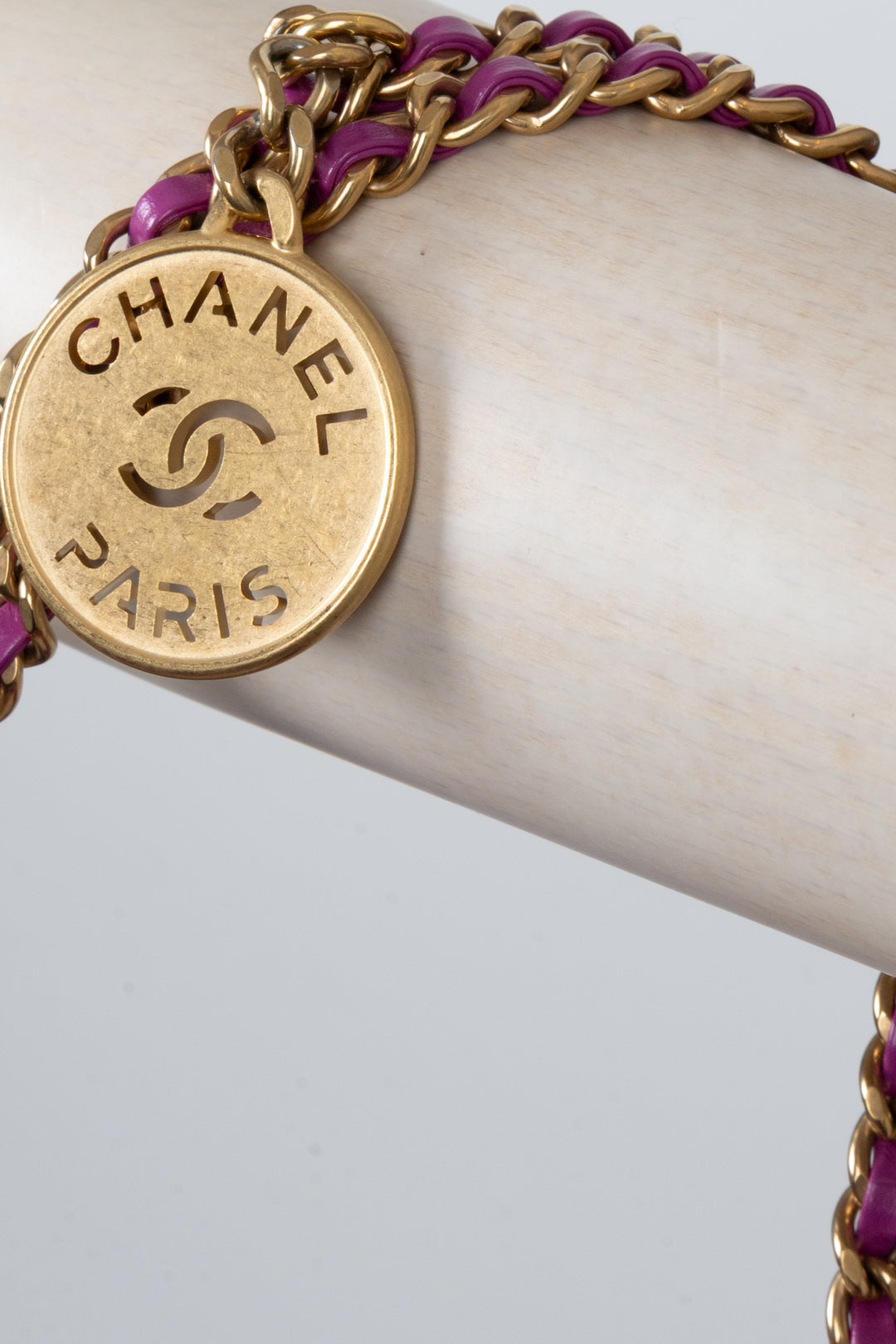 CHANEL 22 Bag Mini Fuchsia