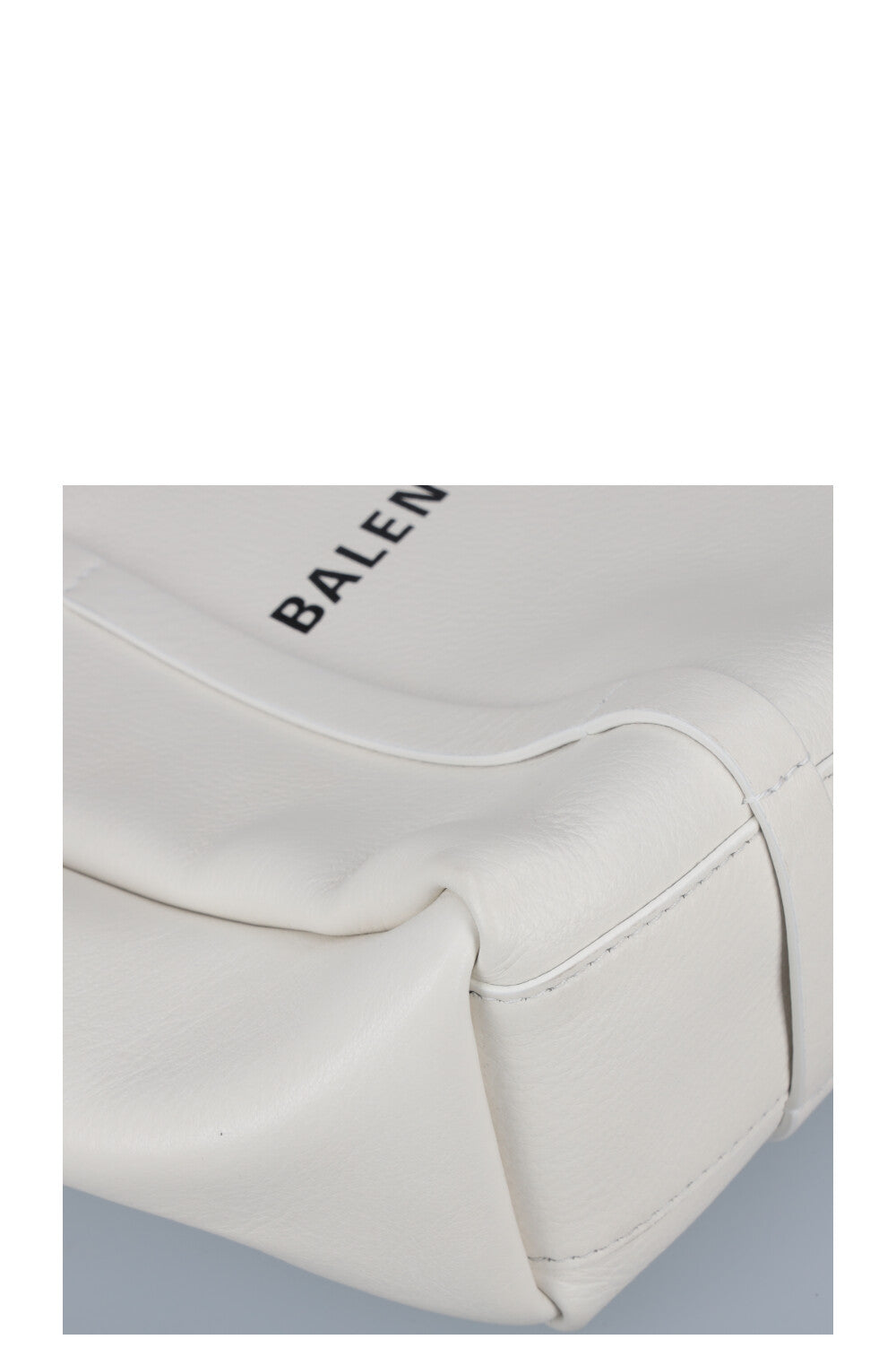 BALENCIAGA Everyday Tote Bag S White