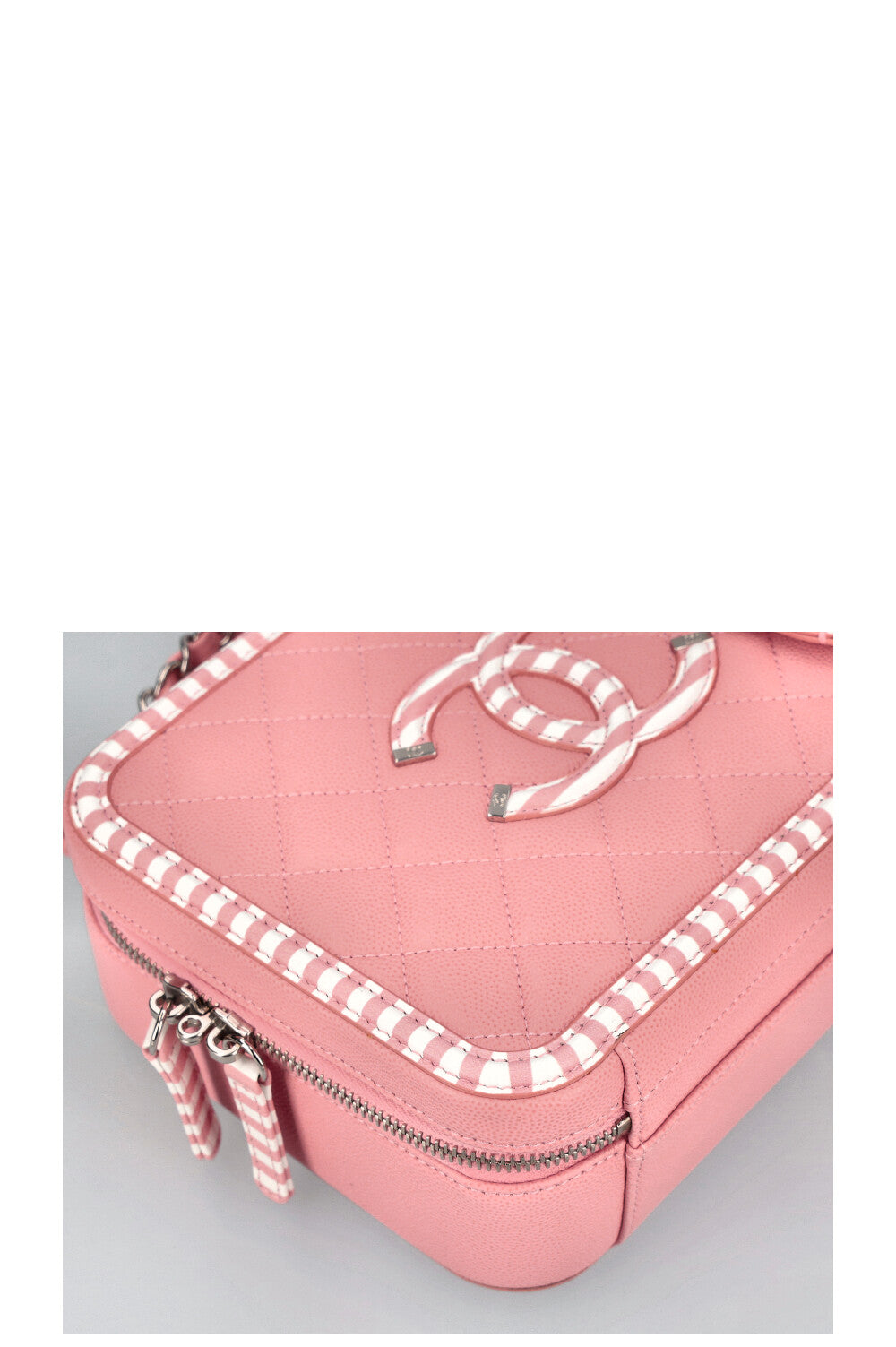 CHANEL 2018 Filigree Vanity Top Handle Bag Pink