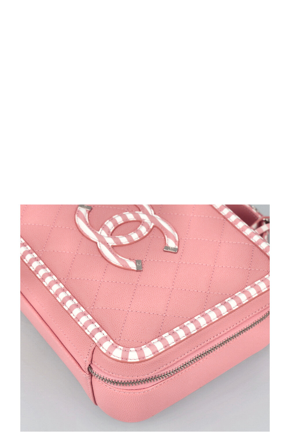 CHANEL 2018 Filigree Vanity Top Handle Bag Pink