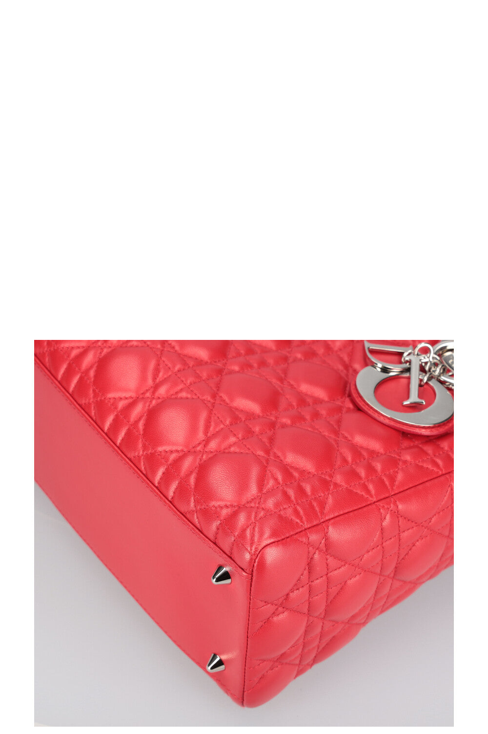 CHRISTIAN DIOR Lady Dior Medium Red