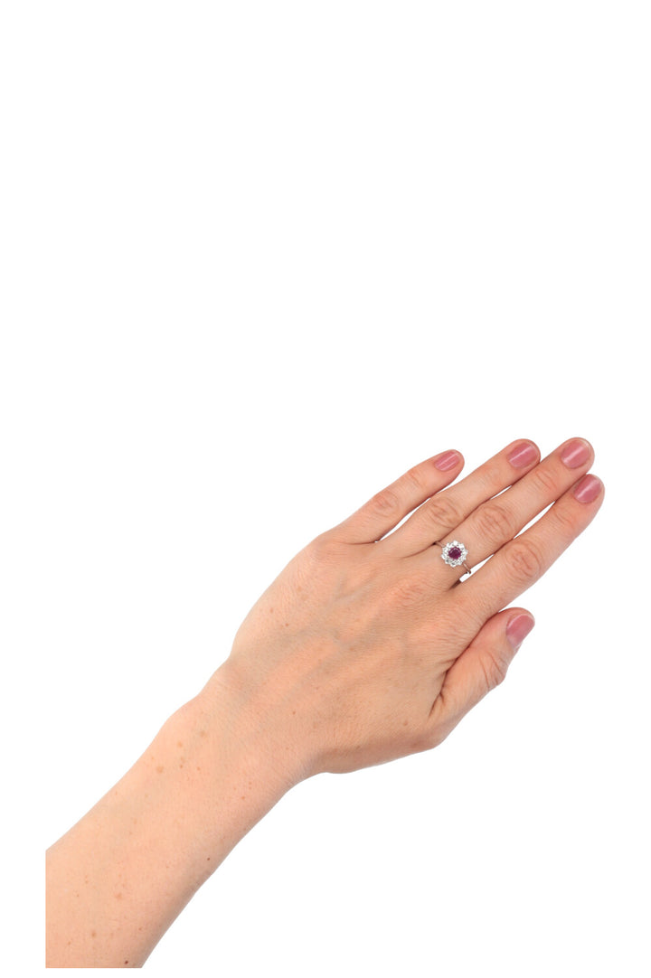 VINTAGE JEWELRY Ruby Ring