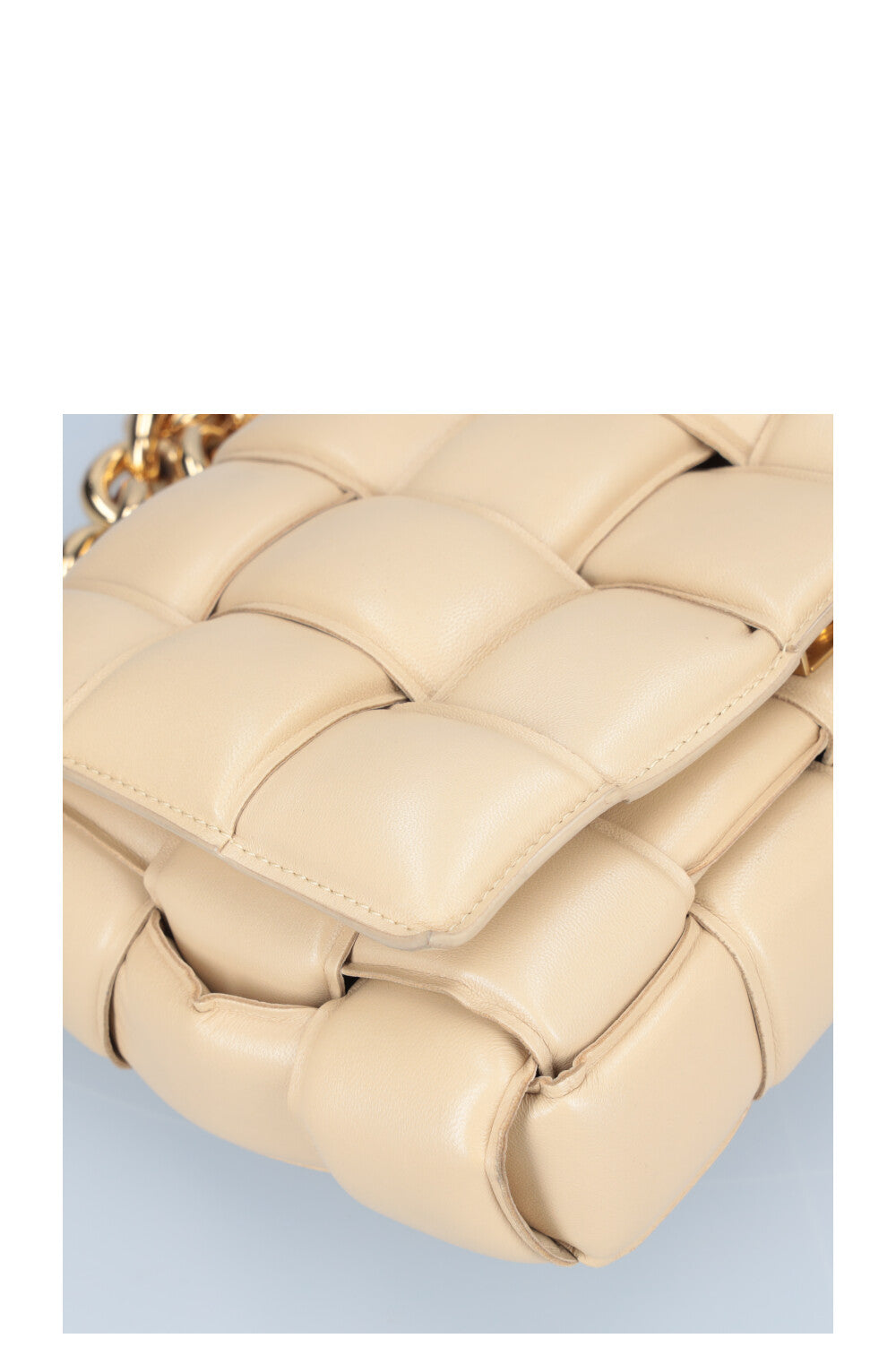 BOTTEGA VENETA Chain Casette Bag Beige