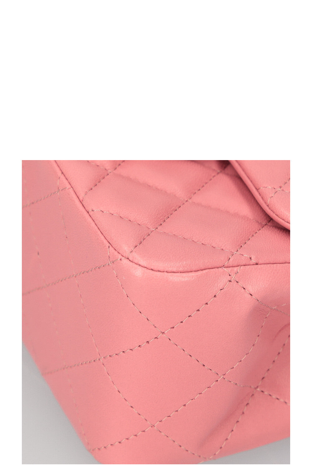 CHANEL Mini sac à rabat carré Rose