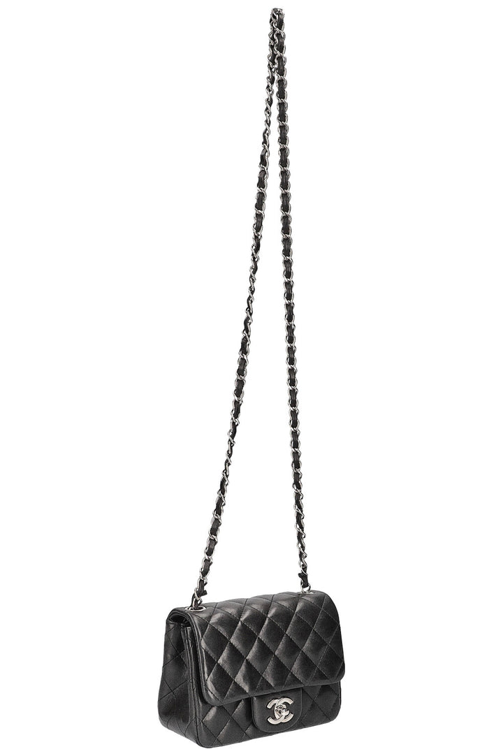 CHANEL Mini sac à rabat carré Noir