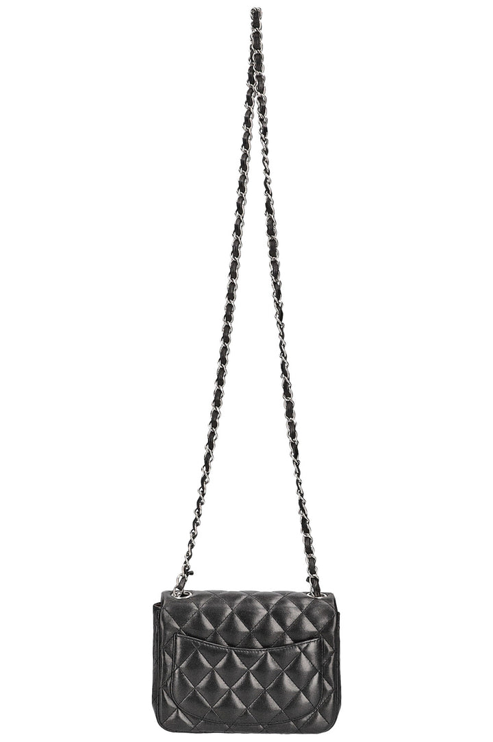 CHANEL Mini sac à rabat carré Noir