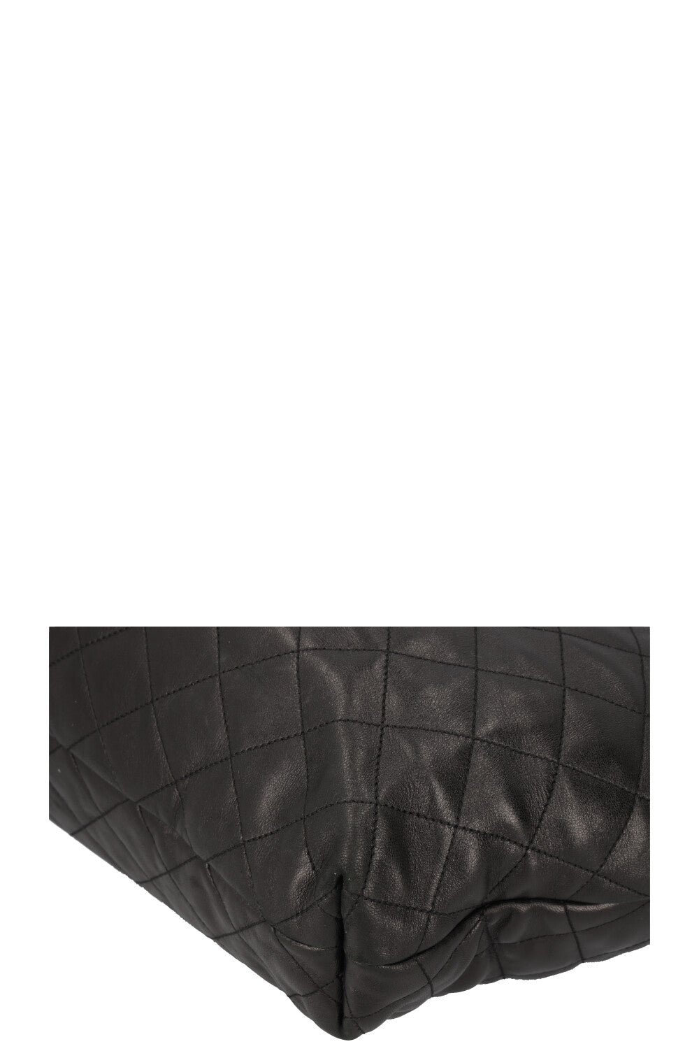 SAINT LAURENT Icare Maxi Quilted Tote Bag Black