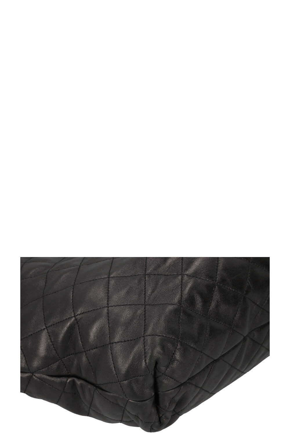 SAINT LAURENT Icare Maxi Quilted Tote Bag Black