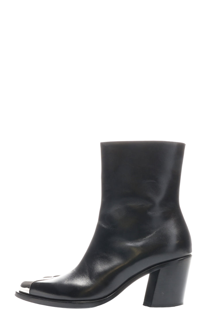 ALEXANDER MCQUEEN Punk Boots Black