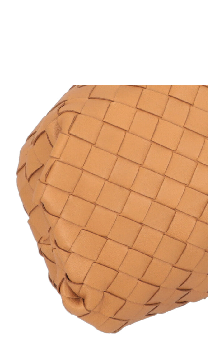 BOTTEGA VENETA The Pouch Intrecciato Camel
