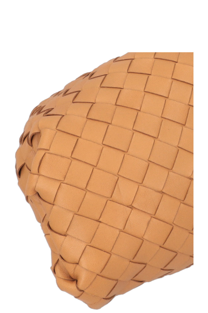 BOTTEGA VENETA The Pouch Intrecciato Camel