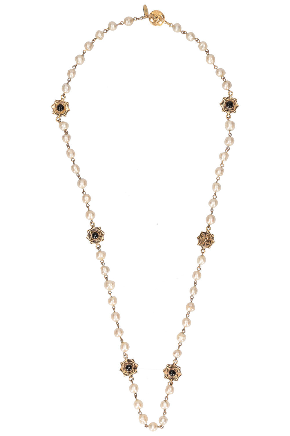 CHANEL Vintage Pearl Necklace