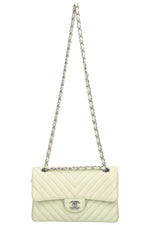 CHANEL Double Flap Bag Chevron