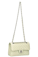 CHANEL Double Flap Bag Chevron