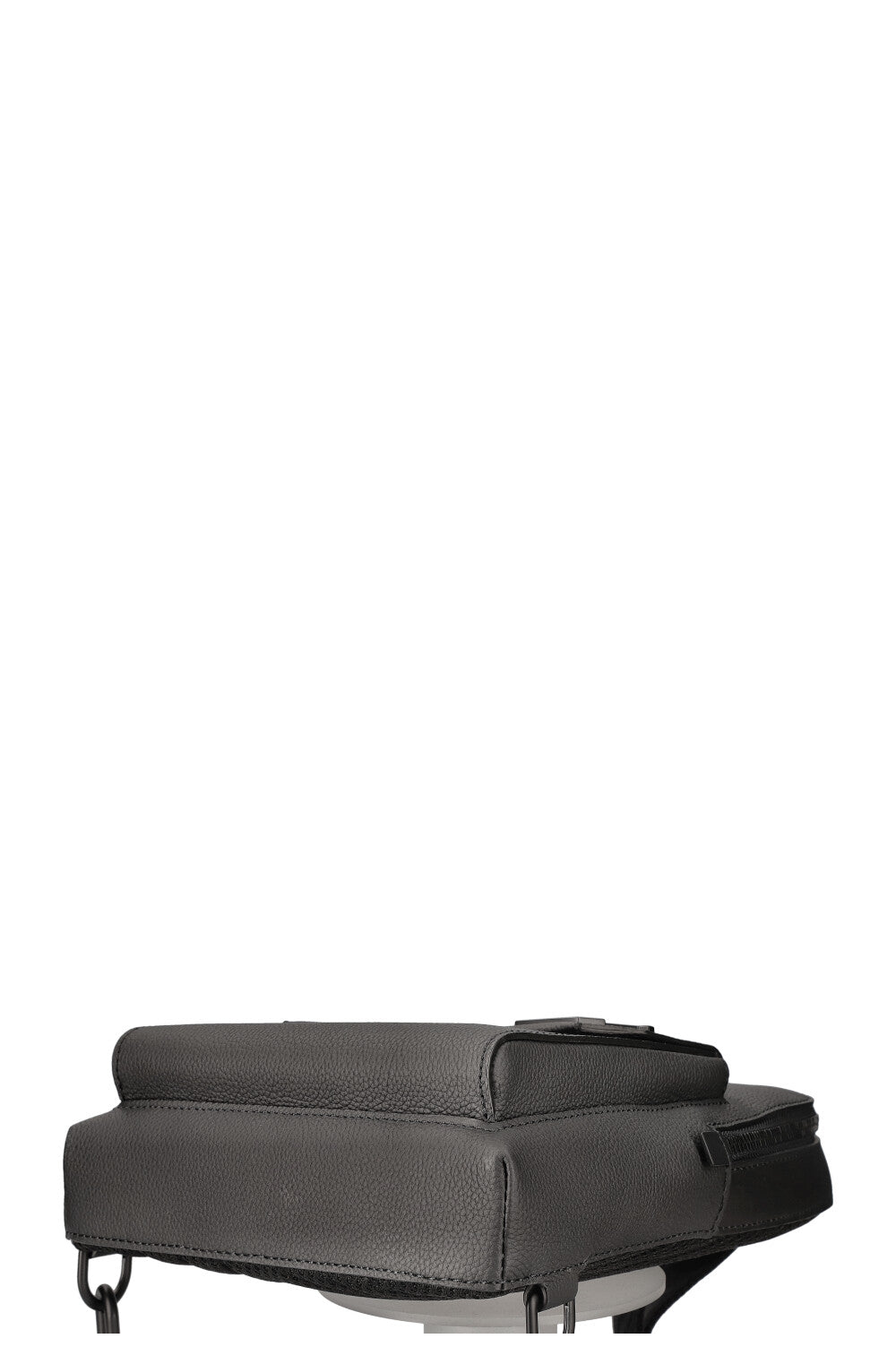 LOUIS VUITTON Sac Sling Pilot Cuir Noir