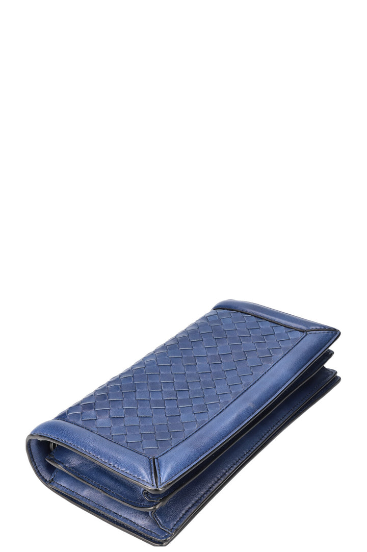 BOTTEGA VENETA Olimpia Knot Clutch Intrecciato Blue