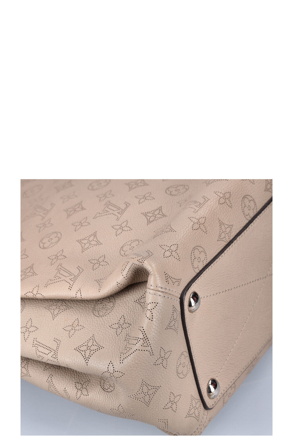 LOUIS VUITTON Babylone PM Mahina Beige