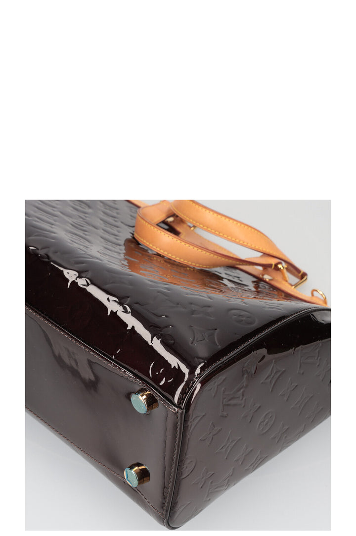 LOUIS VUITTON Sac Brea GM Vernis Amarante