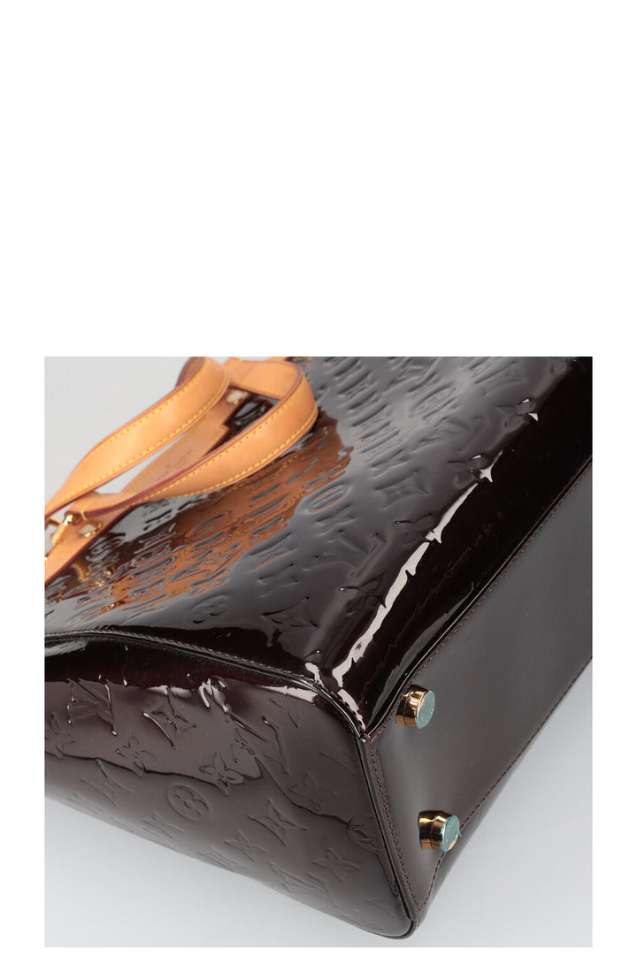 LOUIS VUITTON Sac Brea GM Vernis Amarante