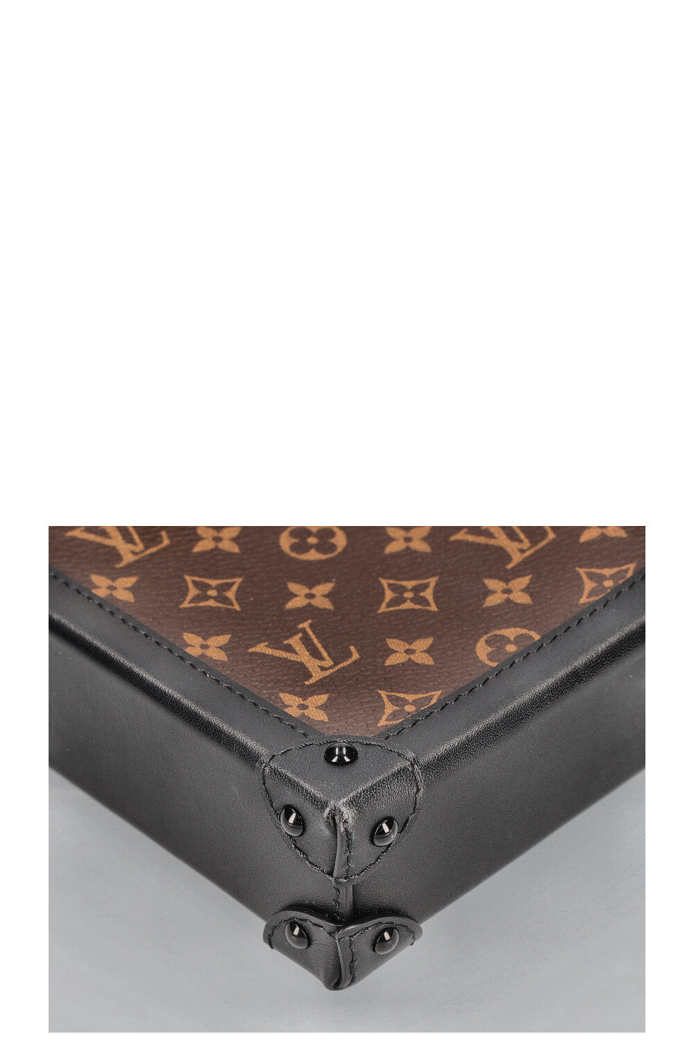 LOUIS VUITTON Malle Pochette Verticale Toile Monogram
