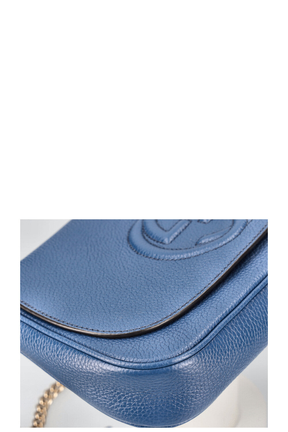 GUCCI Soho Chain Crossbody Bag Blue