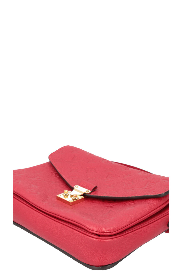 LOUIS VUITTON Pochette Metis Empreinte Red