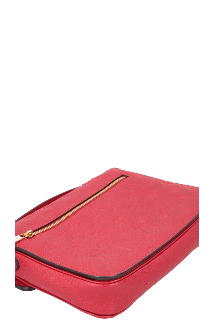 LOUIS VUITTON Pochette Metis Empreinte Red