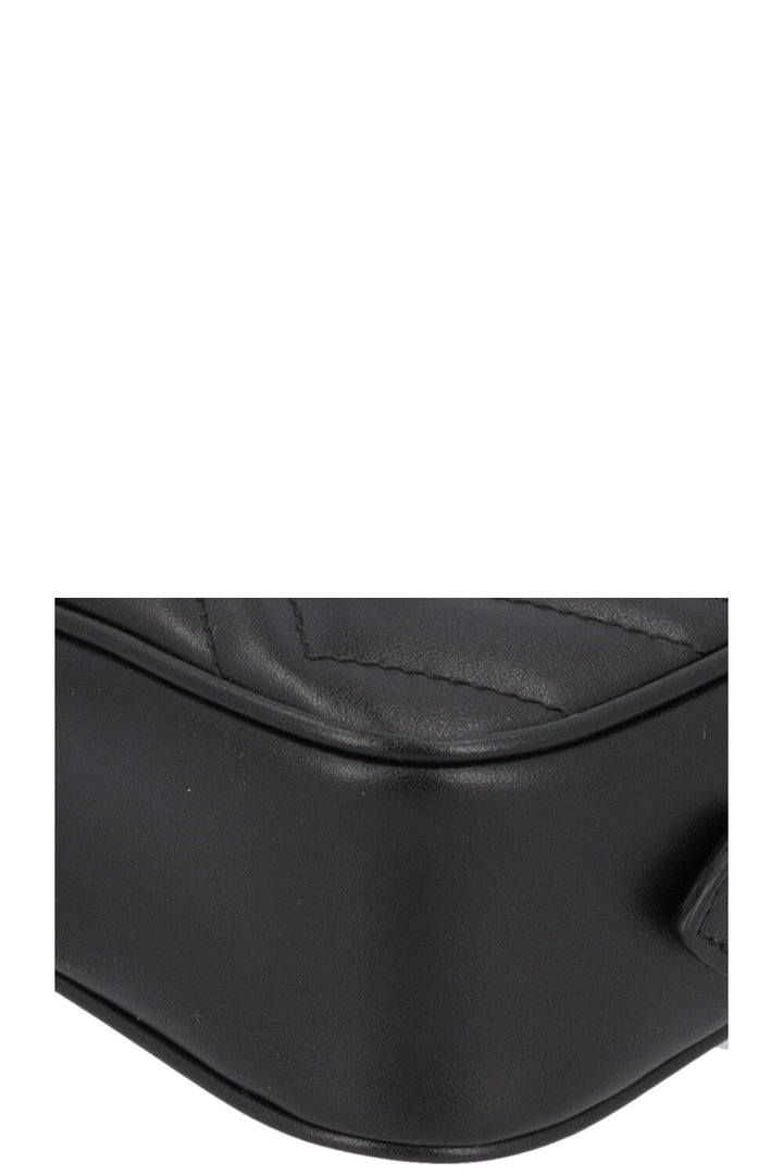 GUCCI Petit sac à bandoulière matelassé Marmont Noir