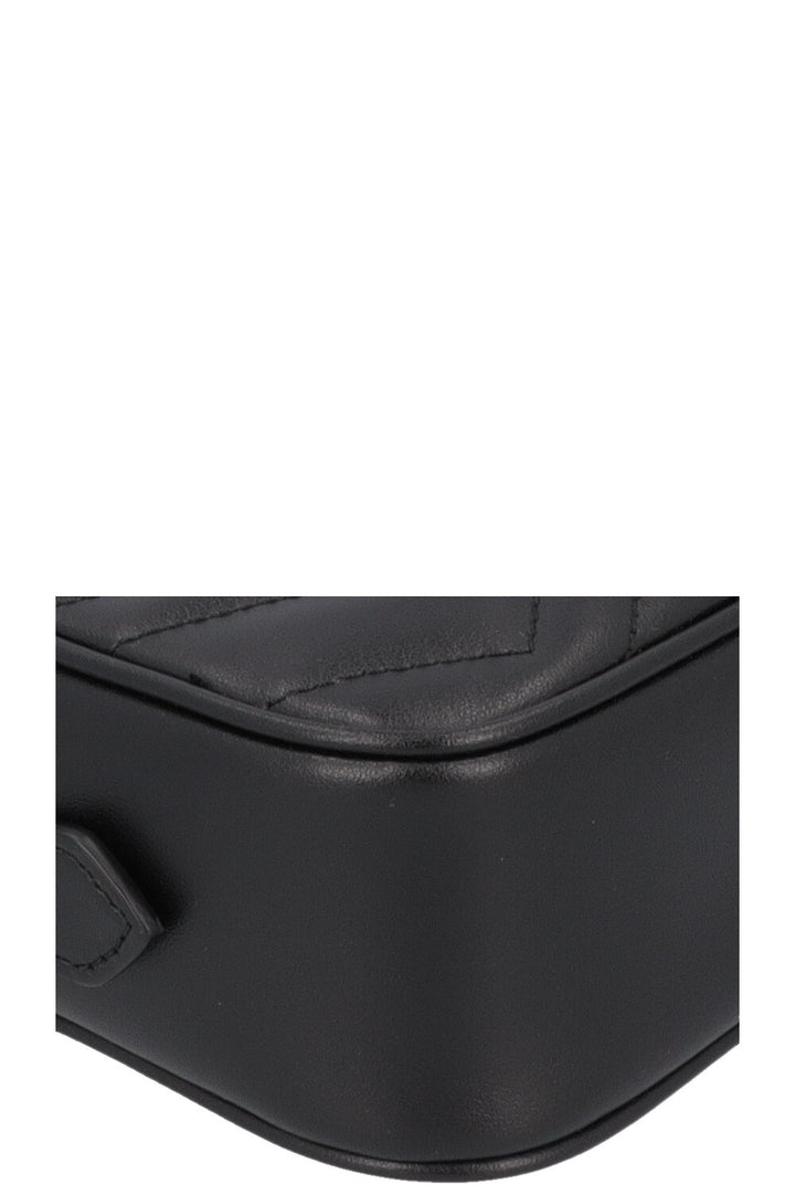 GUCCI Petit sac à bandoulière matelassé Marmont Noir