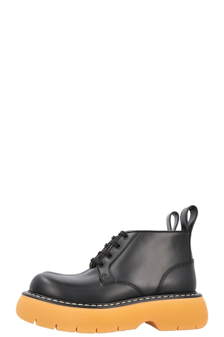 BOTTEGA VENETA Swell Ankle Boots Leather Black