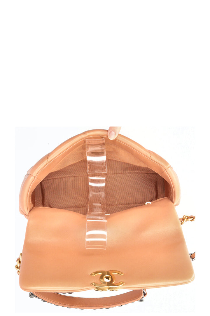 CHANEL 19 Bag Caramel