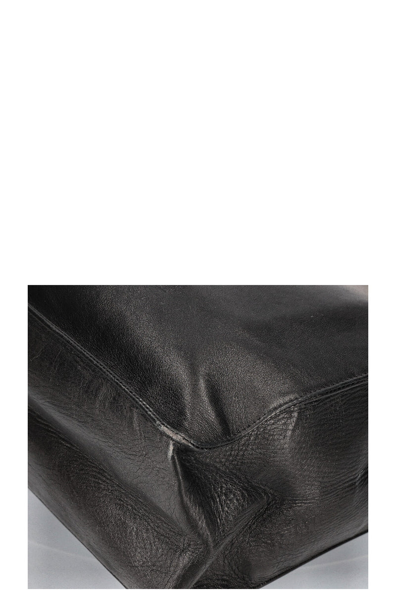 CHANEL Vintage CC Chain Tote Black