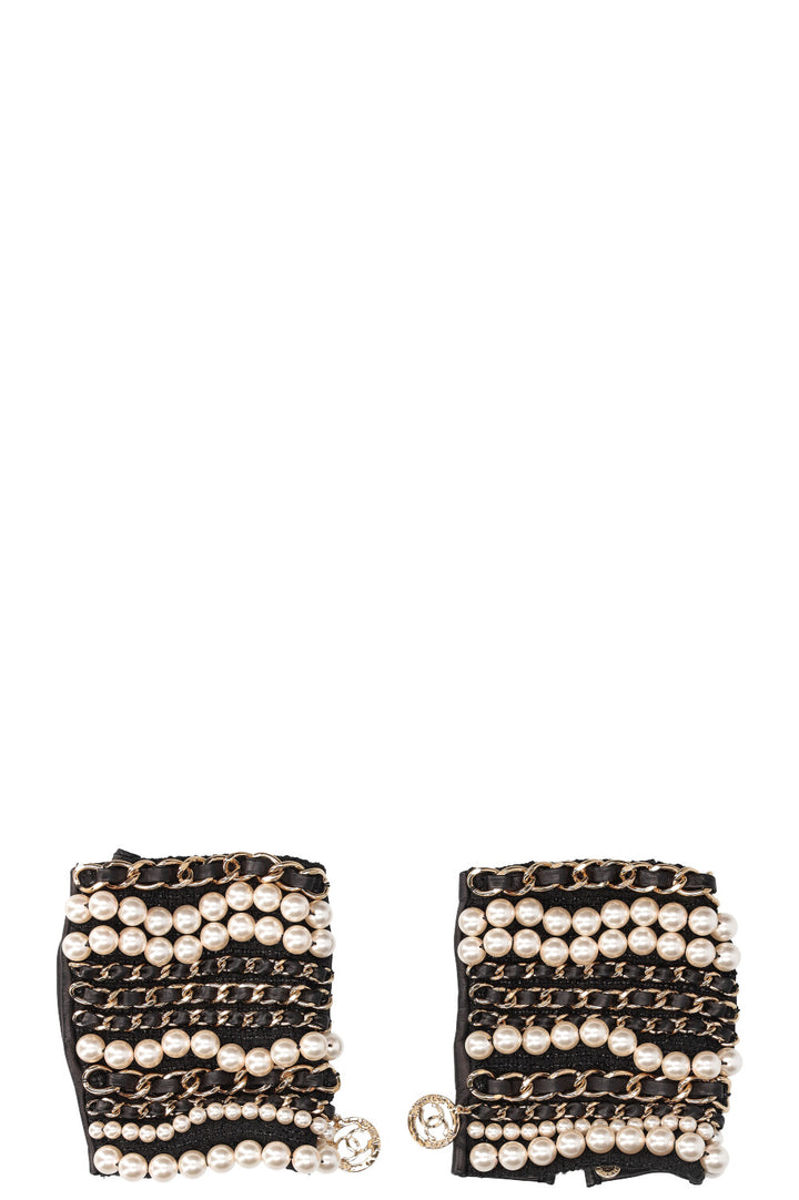 CHANEL Pearl And Chain Embellished Leather Gloves Black
