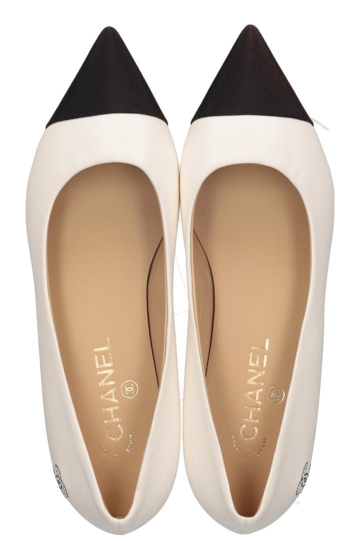 CHANEL Flats White