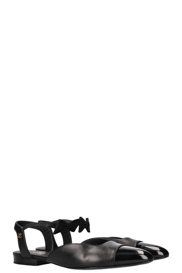 CHANEL Flats with Bow Black