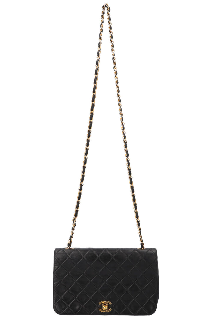 CHANEL Vintage Single Flap Bag Black