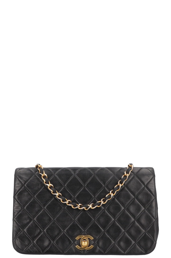 CHANEL Vintage Single Flap Bag Black