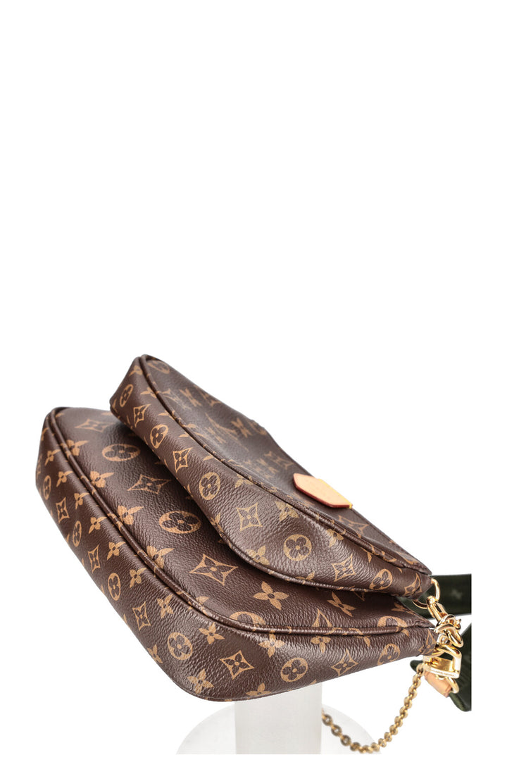 LOUIS VUITTON Multi Pochette Accessoires MNG