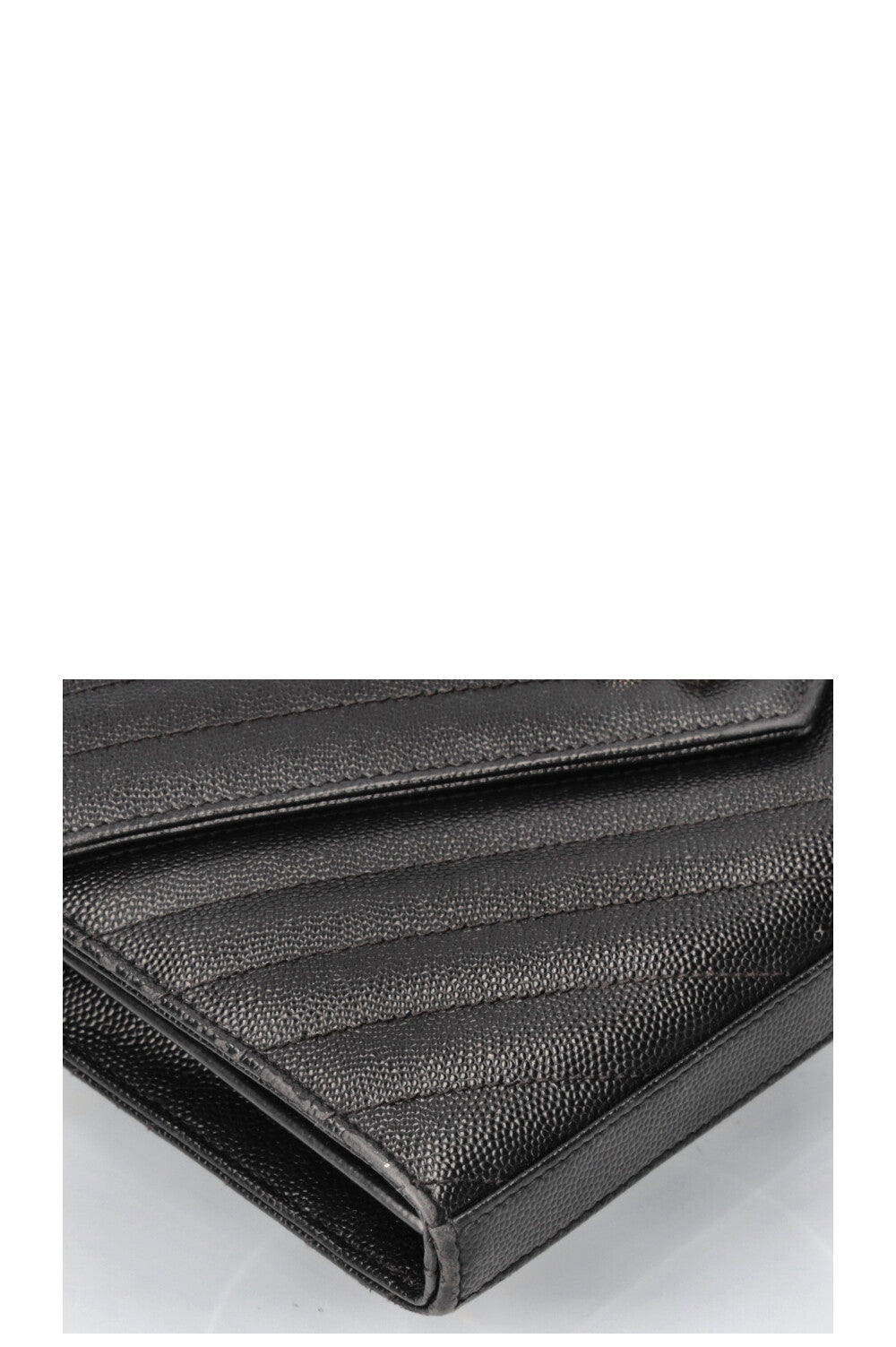 SAINT LAURENT Cassandre Wallet On Chain