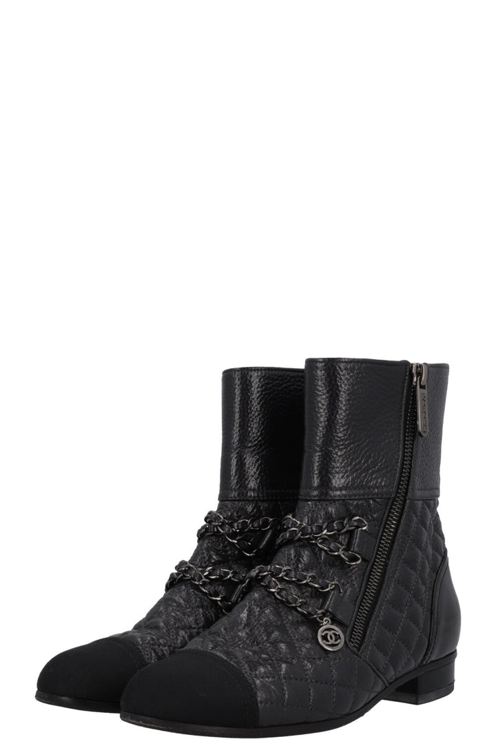 CHANEL 2018 Boots Quilted Leather Black