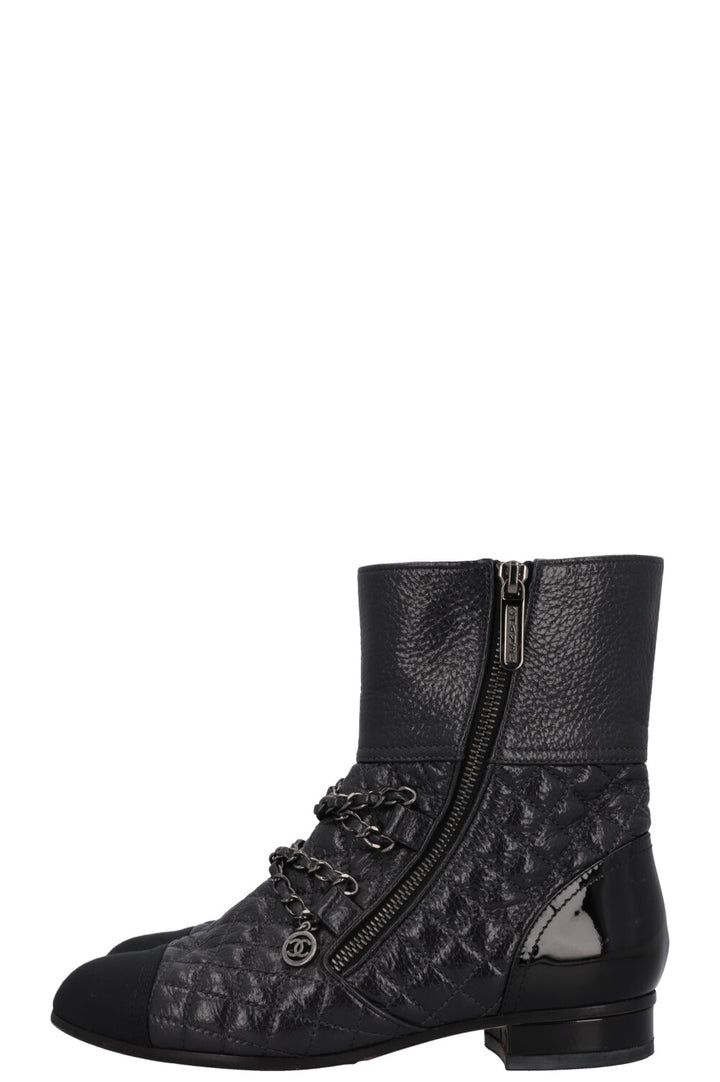 CHANEL 2018 Boots Quilted Leather Black