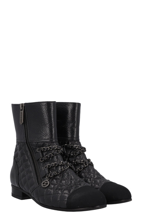 CHANEL 2018 Boots Quilted Leather Black