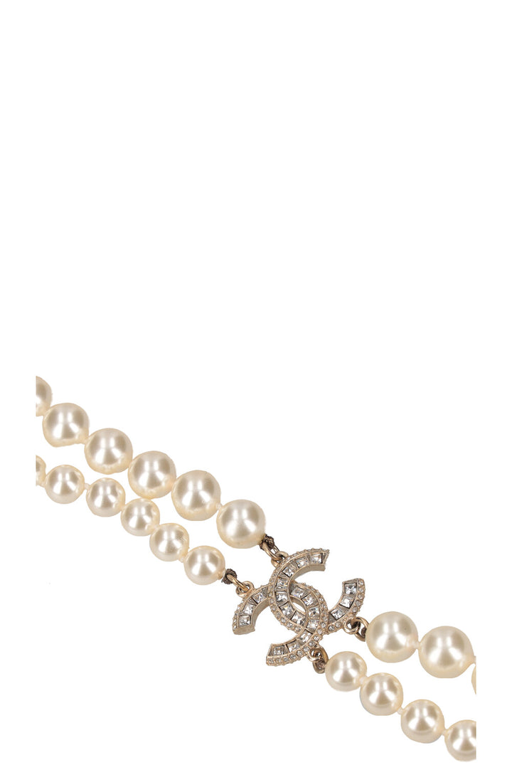 CHANEL Faux Pearl CC Necklace