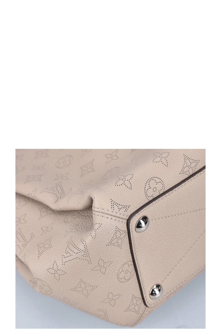 LOUIS VUITTON Babylone Bag Mahina Grey