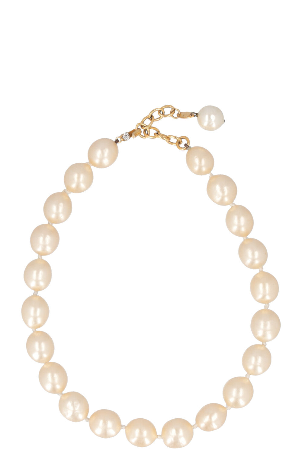 CHANEL Vintage Pearl Necklace