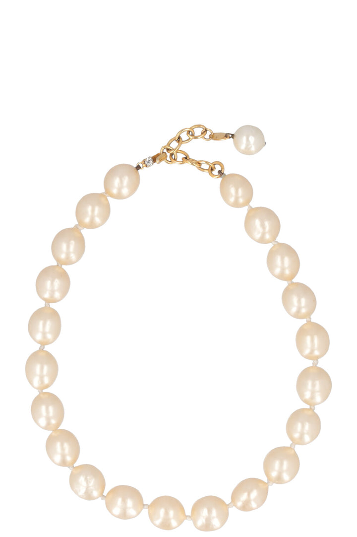 CHANEL Vintage Pearl Necklace