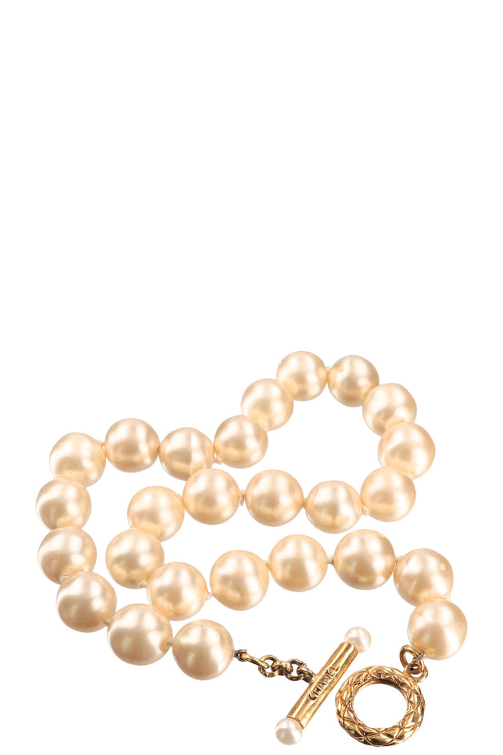 CHANEL Vintage Pearl Choker