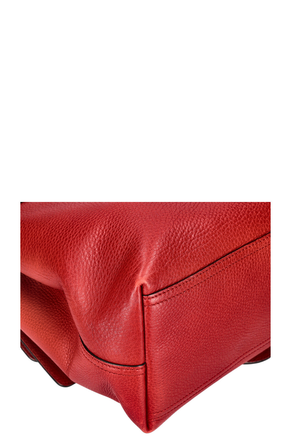 GUCCI GG Marmont Shoulder Bag Red