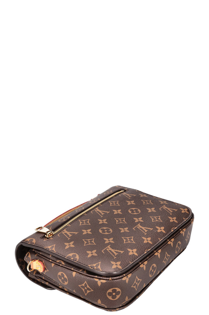 LOUIS VUITTON Pochette Metis Monogram Canvas