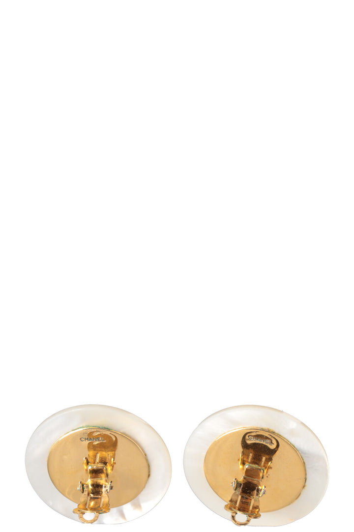 CHANEL Clips d'oreilles ronds CC